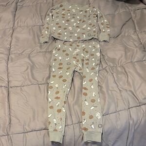 Wonder Nation Gray Kids Pajama Set with Milk and Cookies Print